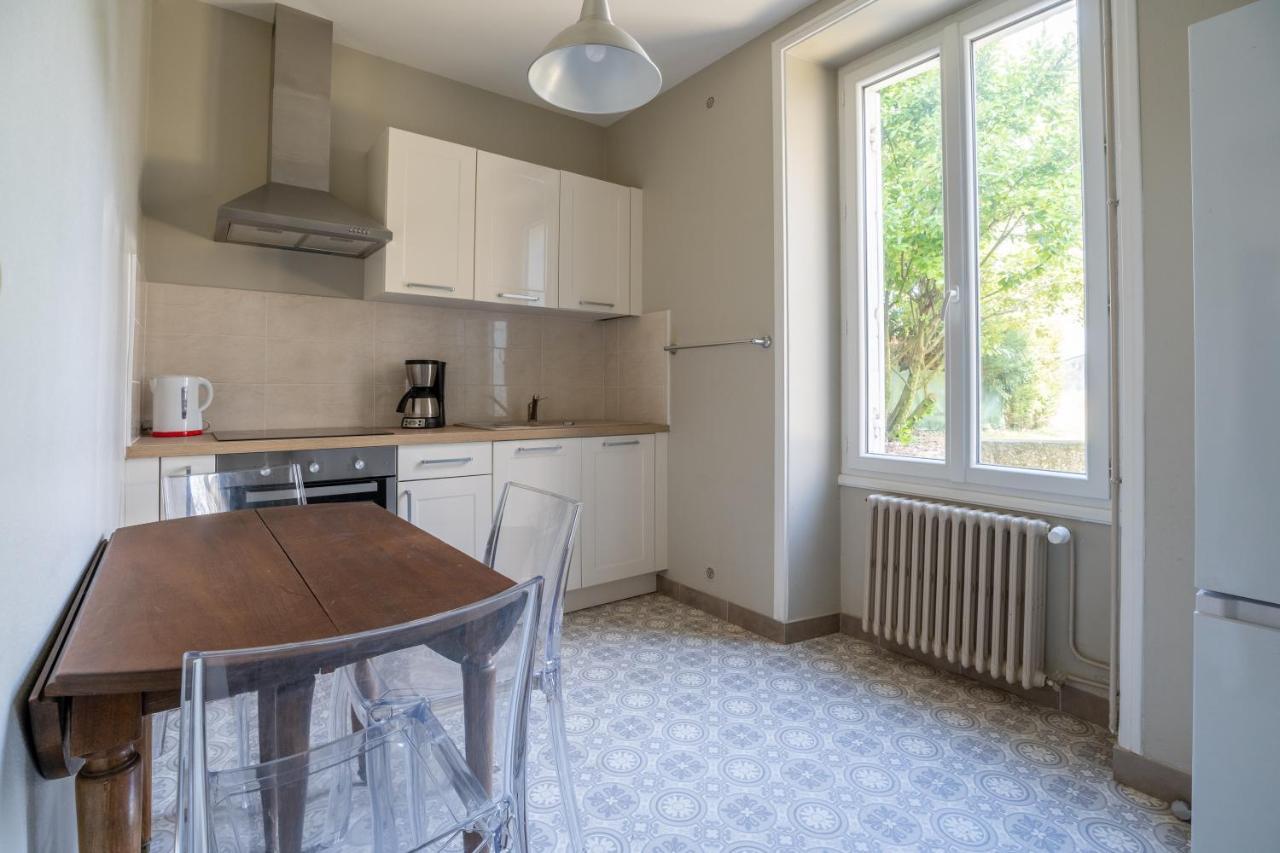 Maison De Ville Avec Jardin "La Coquette" Jonzac Exterior foto